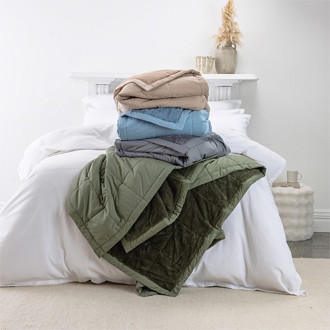 Design Republique Amari Faux Fur Lined Cotton Blanket Design Republique Amari Faux Fur Lined Cotton Blanket