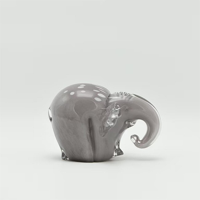 Gracious Living Favril Glass Elephant Gracious Living Favril Glass Elephant