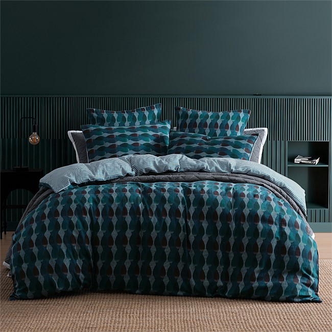 Logan & Mason Hudson Reversible Cotton Duvet Cover Set