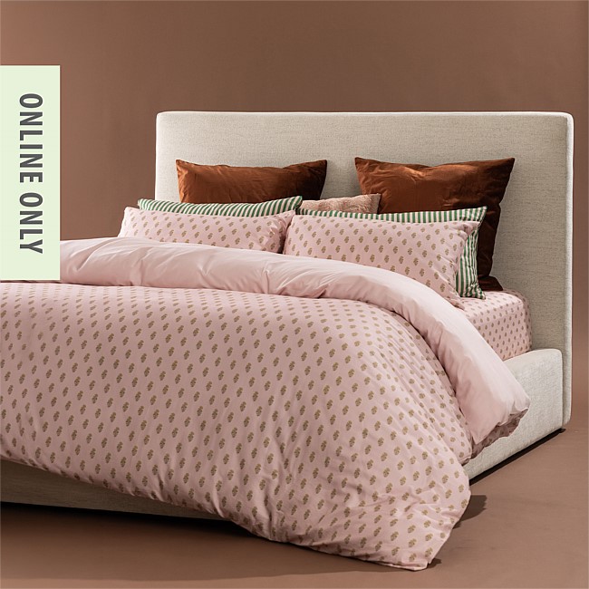 Marlo Mia Duvet Cover Set Marlo Mia Duvet Cover Set