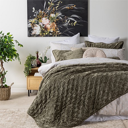 Design Republique Luxe Velvet Comforter Set