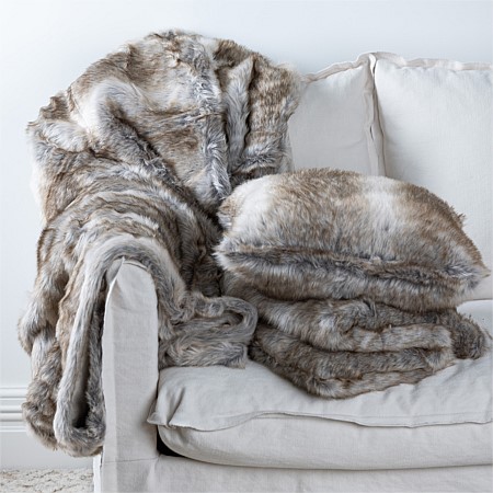 Design Republique Chester Alpine Rabbit Blanket
