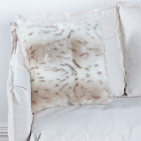 Design Republique Chester Arctic Fox Faux Fur Cushion