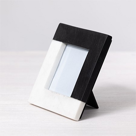 Design Republique Marble Frame Black & White