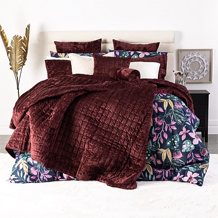 Fieldcrest Luxe Velvet Mulled Wine Comforter Set