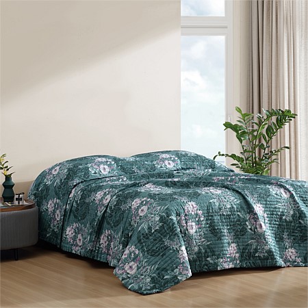 Logan & Mason Onera Bedspread