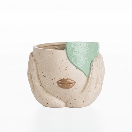 Design Republique Veronica Face Planter